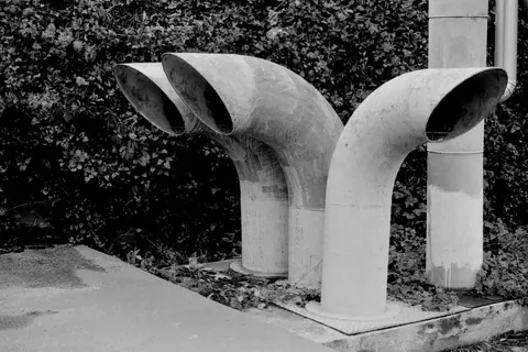 Large exterior duct stacks
