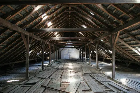 Long open attic
