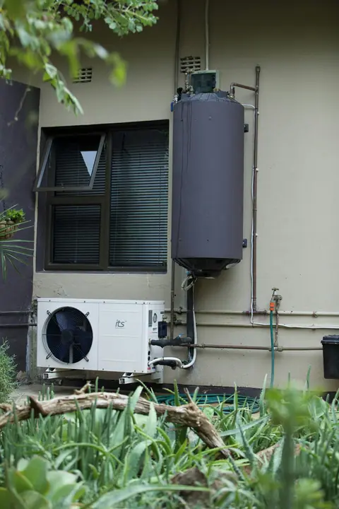 Outdoor unit and water heater